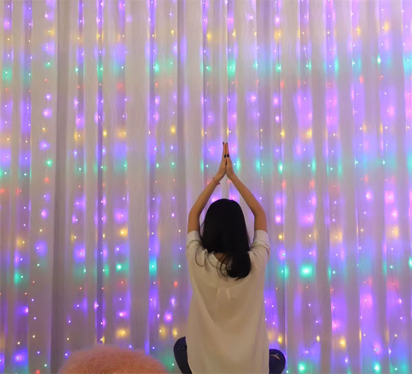 Christmas Fairy Curtain Lights – 8-Mode LED String Lights (USB Remote Control)